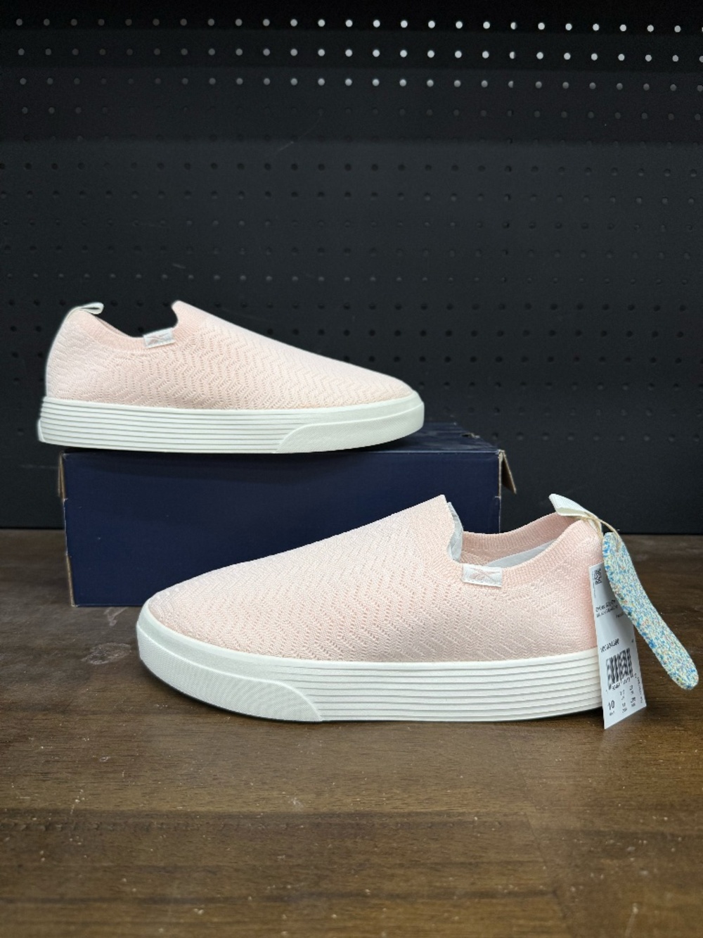 New W/ Box! Women's Reebok OnLux Slip-On 'Possibly Pink' White Peach Walking